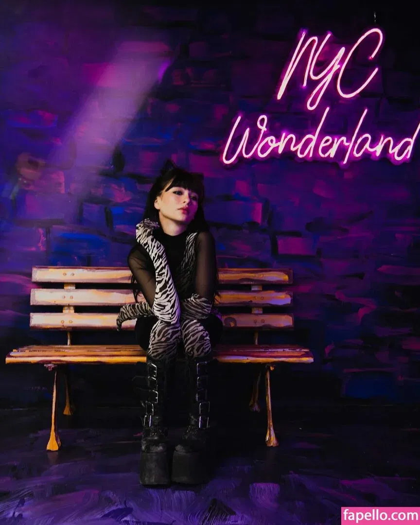 Malina Weissman / malinaweissman Onlyfans Photo Gallery 