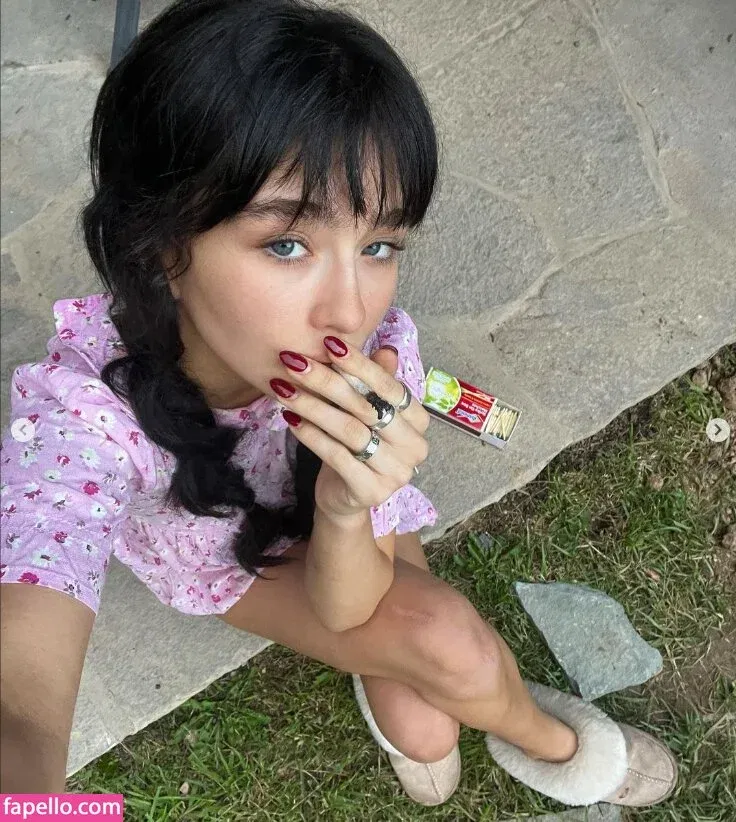 Malina Weissman / malinaweissman Onlyfans Photo Gallery 