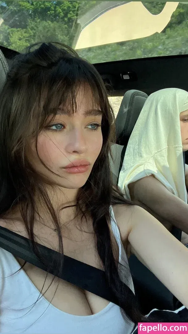 Malina Weissman / malinaweissman Onlyfans Photo Gallery 