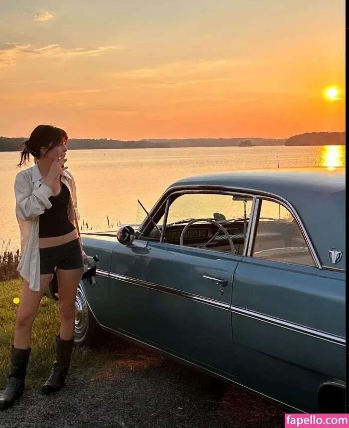 Malina Weissman / malinaweissman Onlyfans Photo Gallery 