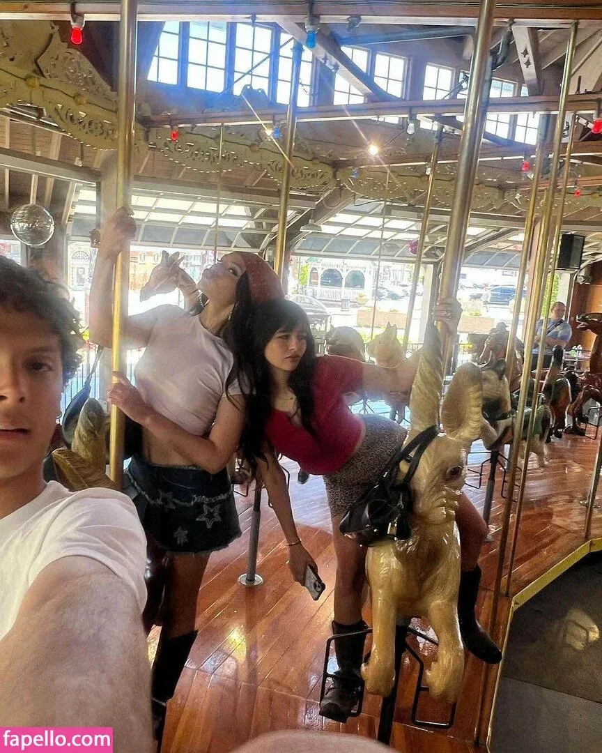 Malina Weissman / malinaweissman Onlyfans Photo Gallery 