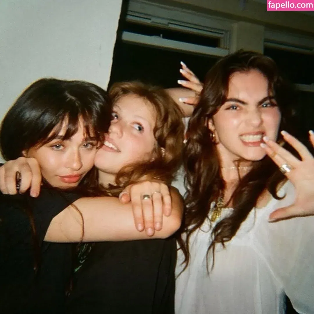 Malina Weissman / malinaweissman Onlyfans Photo Gallery 