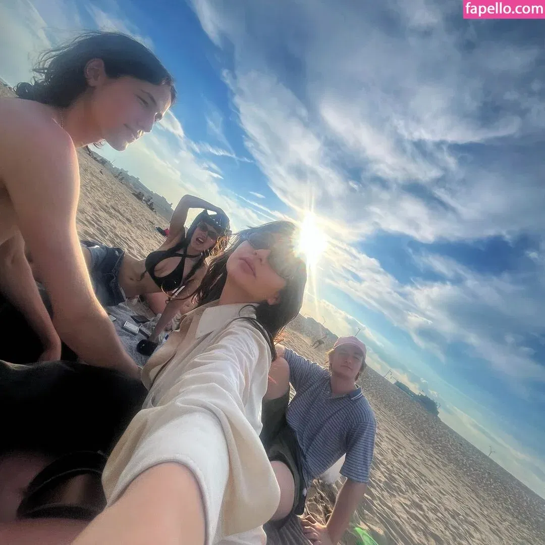 Malina Weissman / malinaweissman Onlyfans Photo Gallery 