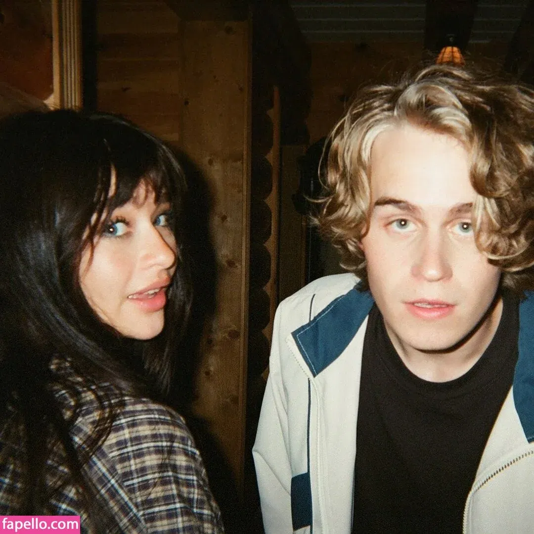 Malina Weissman / malinaweissman Onlyfans Photo Gallery 