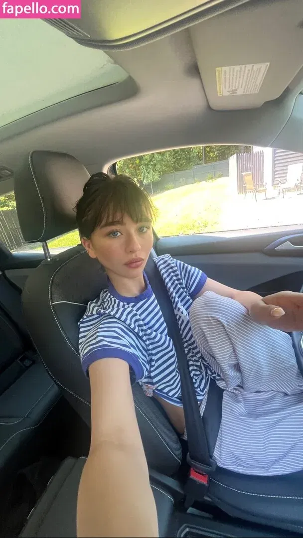 Malina Weissman / malinaweissman Onlyfans Photo Gallery 