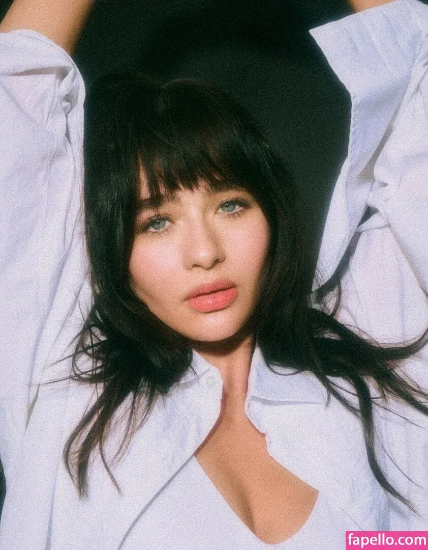 Malina Weissman / malinaweissman Onlyfans Photo Gallery 
