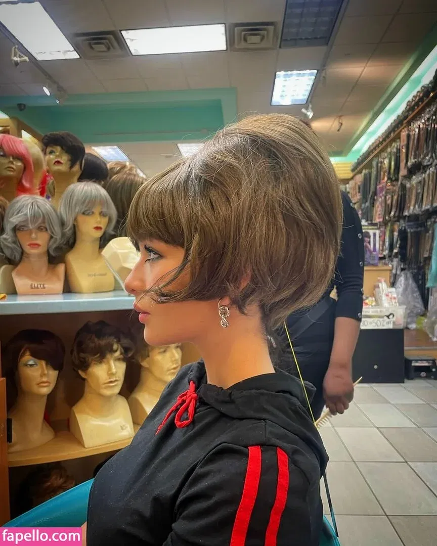 Malina Weissman / malinaweissman Onlyfans Photo Gallery 