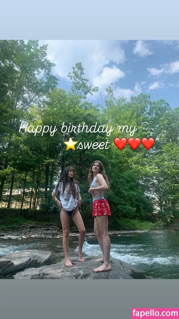 Malina Weissman / malinaweissman Onlyfans Photo Gallery 