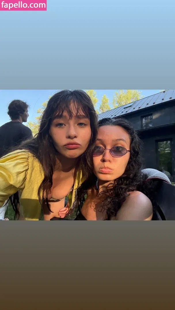 Malina Weissman / malinaweissman Onlyfans Photo Gallery 