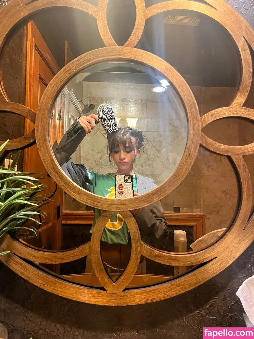 Malina Weissman / malinaweissman Onlyfans Photo Gallery 