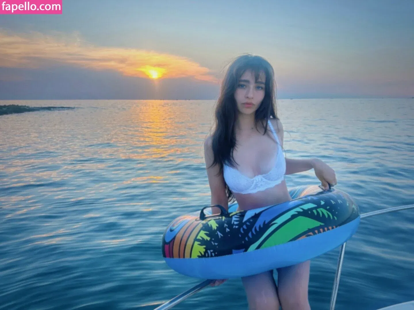 Malina Weissman / malinaweissman Onlyfans Photo Gallery 