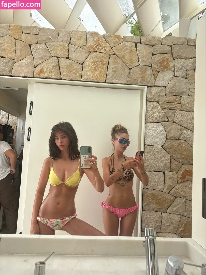 Malina Weissman / malinaweissman Onlyfans Photo Gallery 