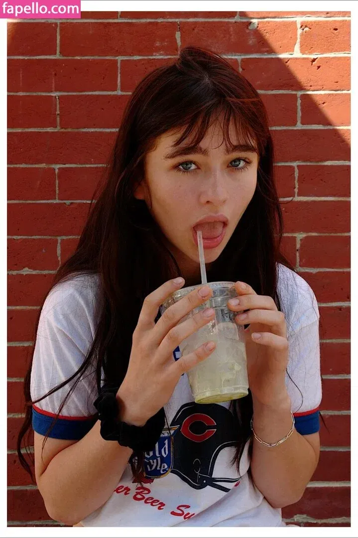 Malina Weissman / malinaweissman Onlyfans Photo Gallery 