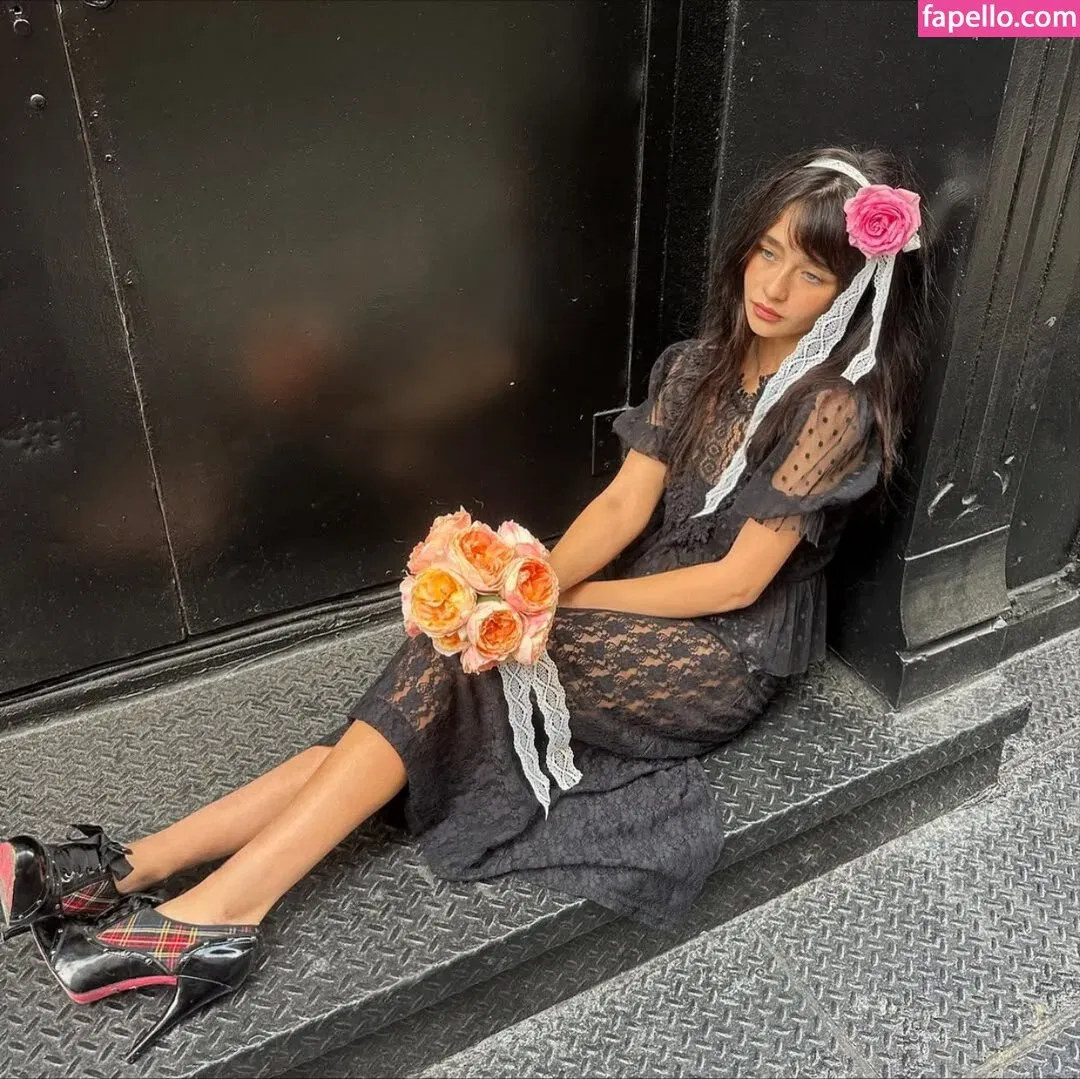 Malina Weissman / malinaweissman Onlyfans Photo Gallery 