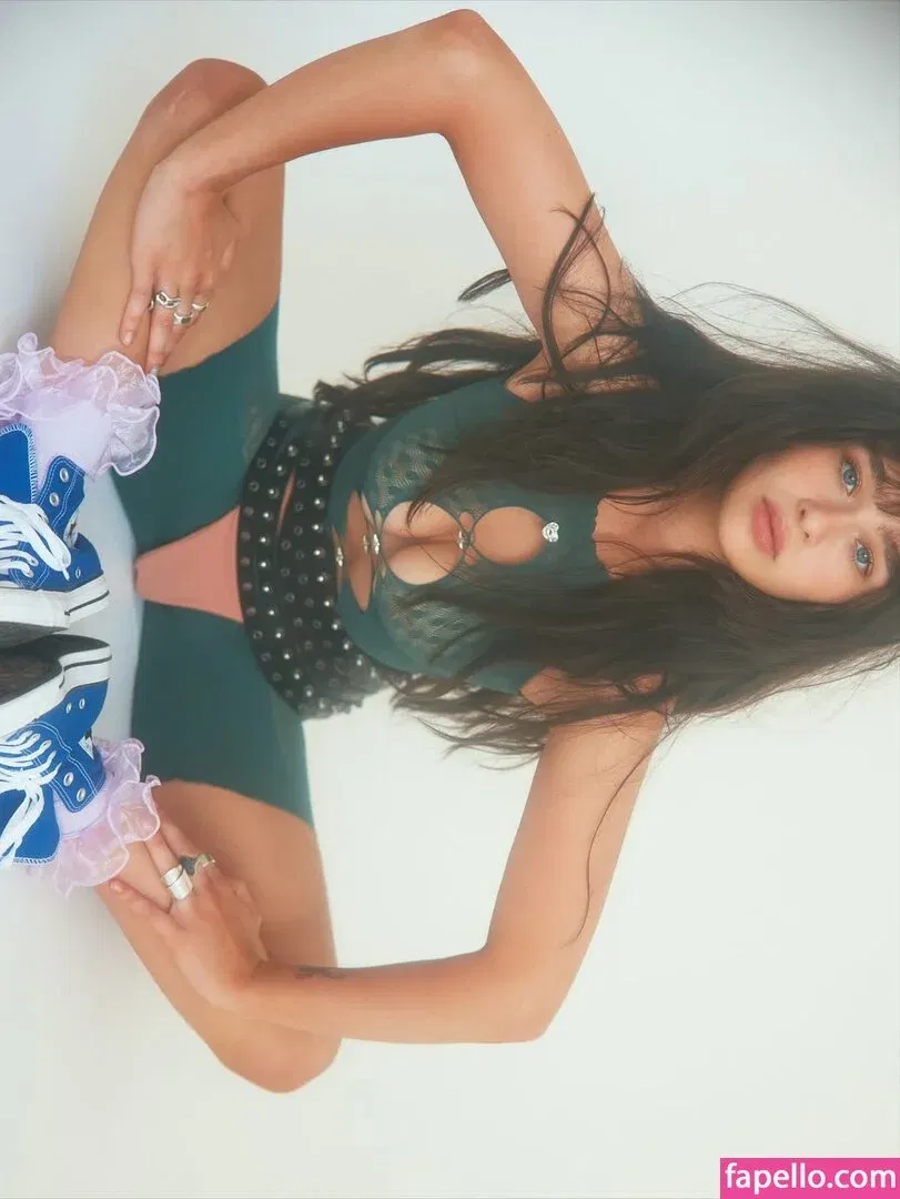 Malina Weissman / malinaweissman Onlyfans Photo Gallery 