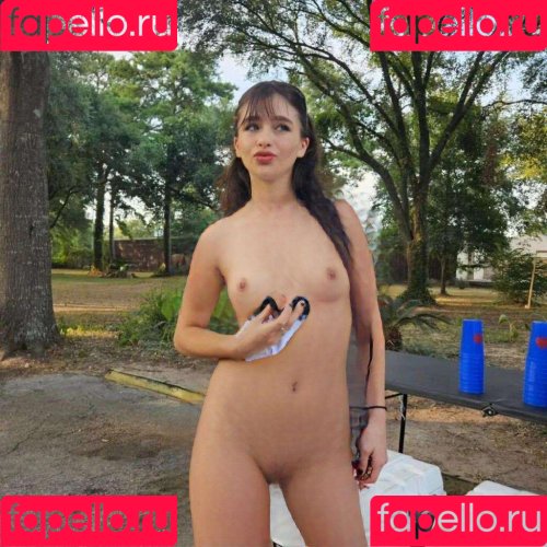 Malina Weissman / malinaweissman Onlyfans Photo Gallery 