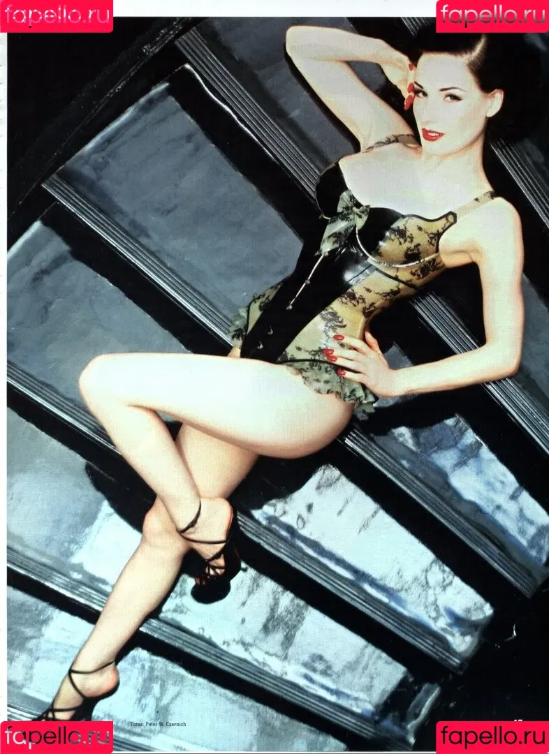 Dita Von Teese / Ditavonteese Onlyfans Photo Gallery 