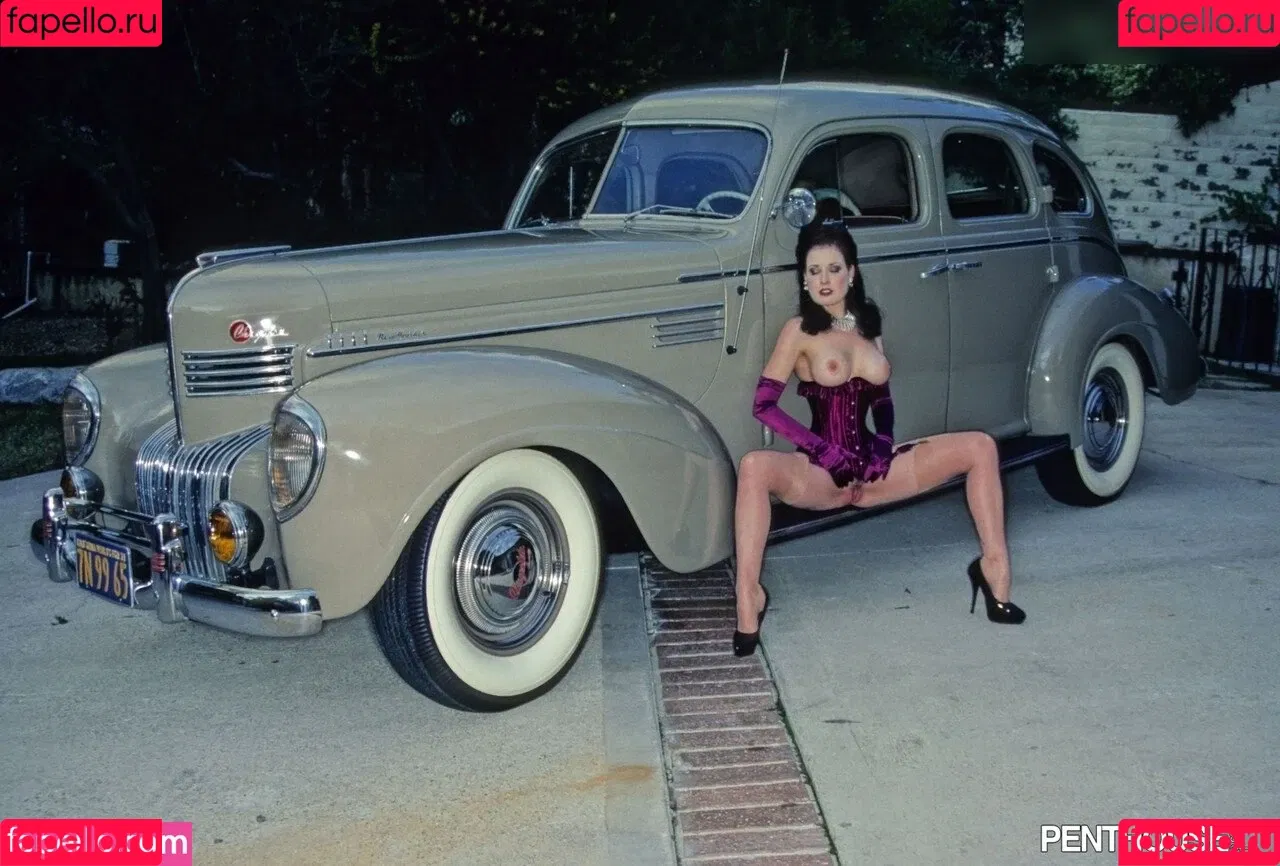Dita Von Teese / Ditavonteese Onlyfans Photo Gallery 