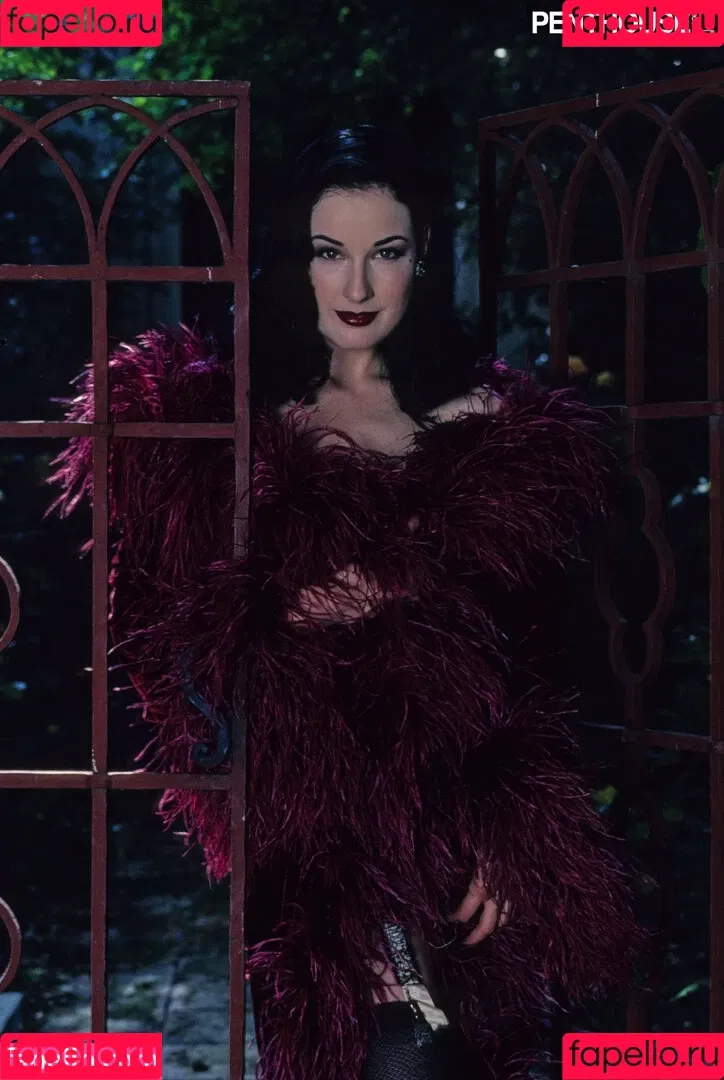 Dita Von Teese / Ditavonteese Onlyfans Photo Gallery 