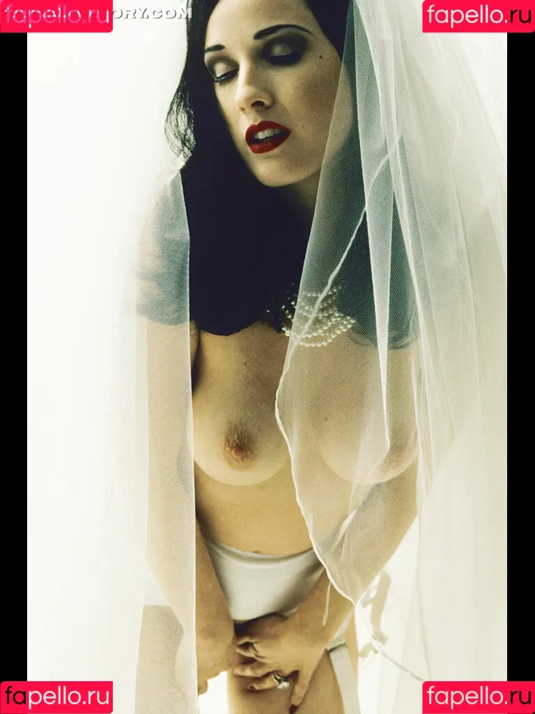Dita Von Teese / Ditavonteese Onlyfans Photo Gallery 