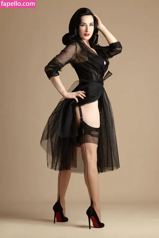 Dita Von Teese / Ditavonteese Onlyfans Photo Gallery 