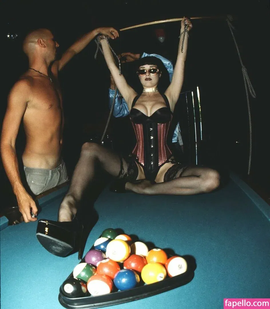 Dita Von Teese / Ditavonteese Onlyfans Photo Gallery 