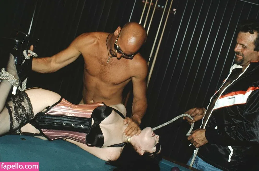 Dita Von Teese / Ditavonteese Onlyfans Photo Gallery 