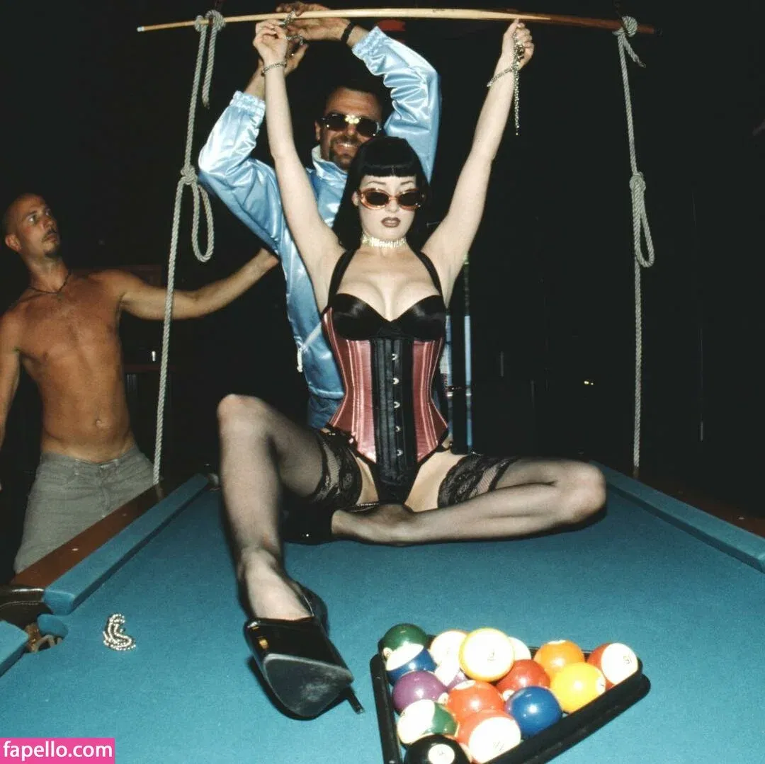Dita Von Teese / Ditavonteese Onlyfans Photo Gallery 