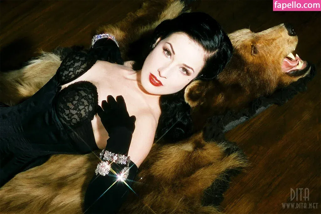 Dita Von Teese / Ditavonteese Onlyfans Photo Gallery 