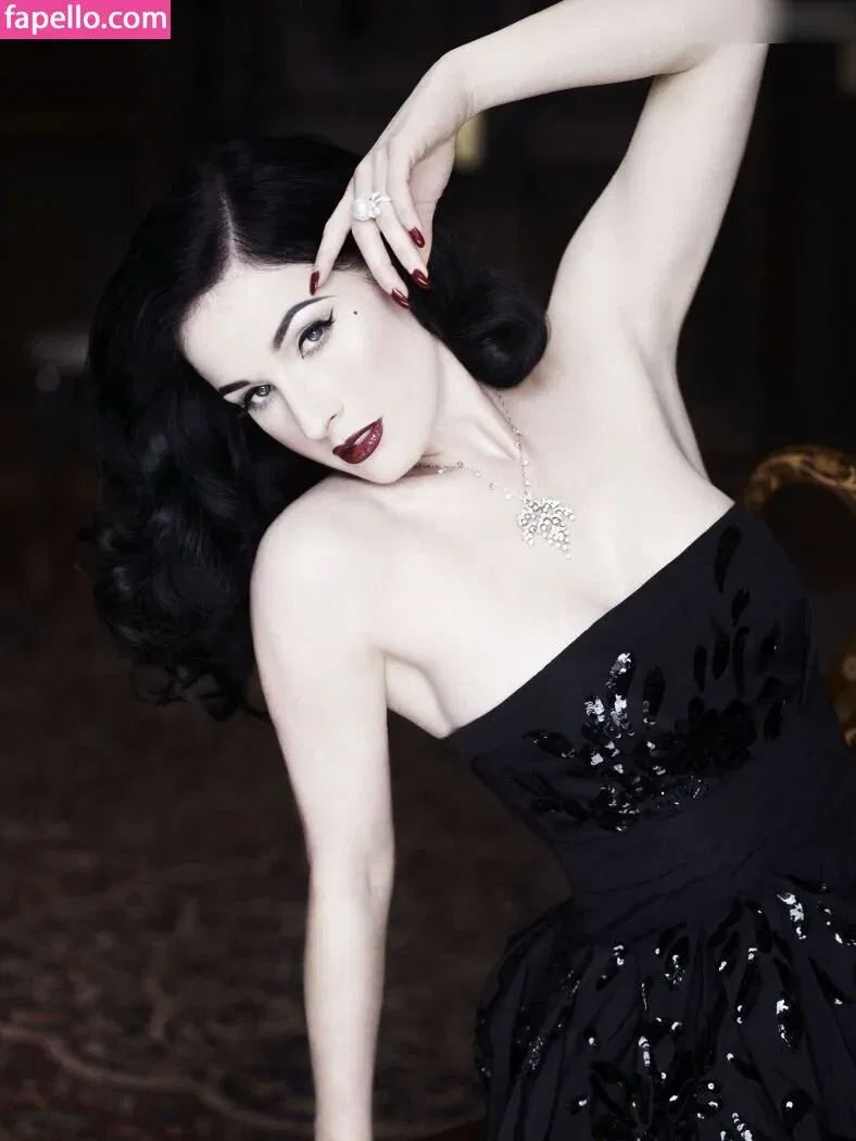 Dita Von Teese / Ditavonteese Onlyfans Photo Gallery 
