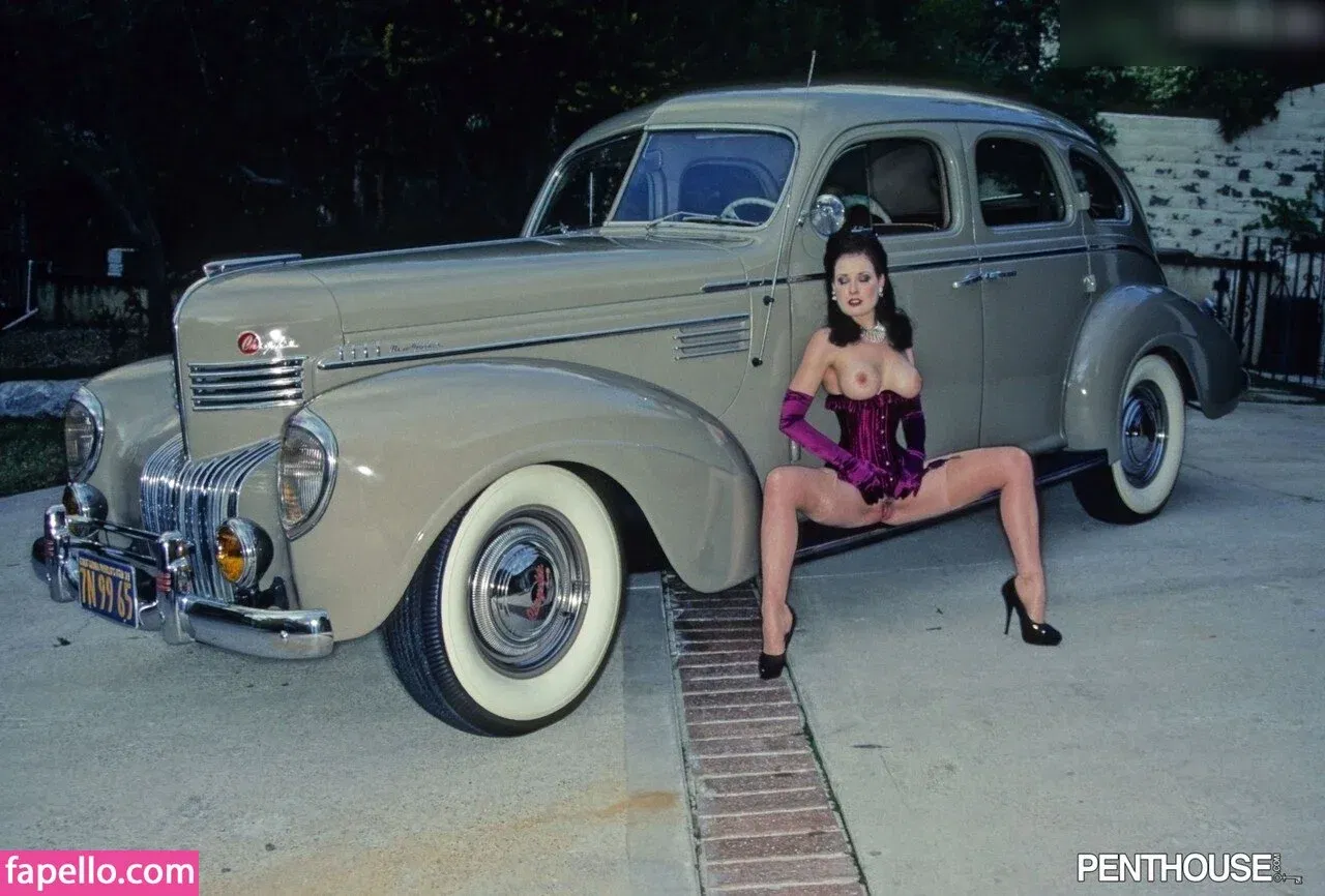 Dita Von Teese / Ditavonteese Onlyfans Photo Gallery 