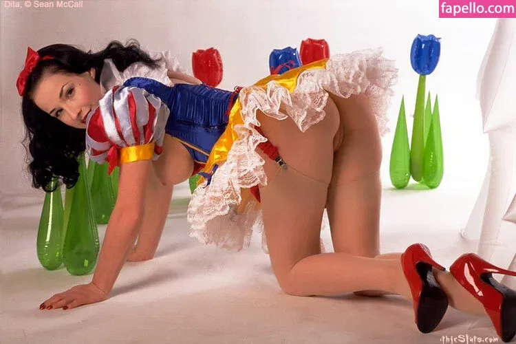 Dita Von Teese / Ditavonteese Onlyfans Photo Gallery 