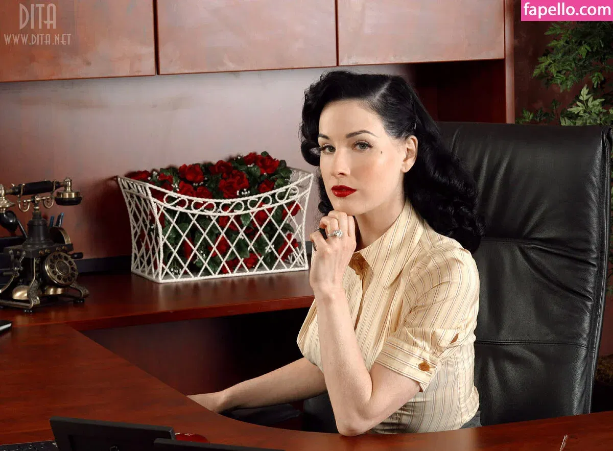 Dita Von Teese / Ditavonteese Onlyfans Photo Gallery 