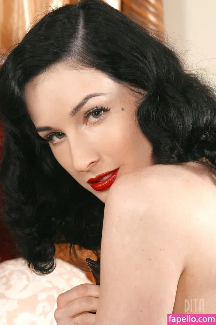 Dita Von Teese / Ditavonteese Onlyfans Photo Gallery 