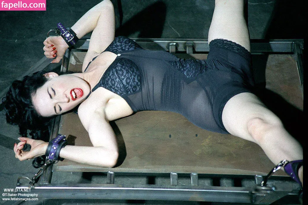 Dita Von Teese / Ditavonteese Onlyfans Photo Gallery 