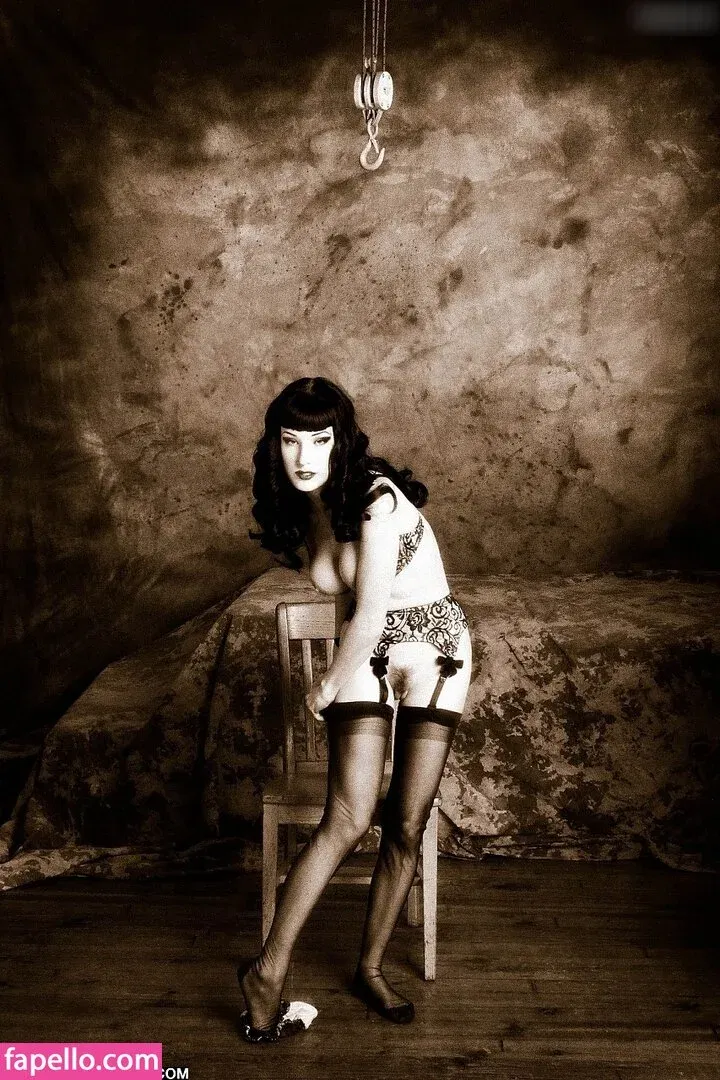 Dita Von Teese / Ditavonteese Onlyfans Photo Gallery 
