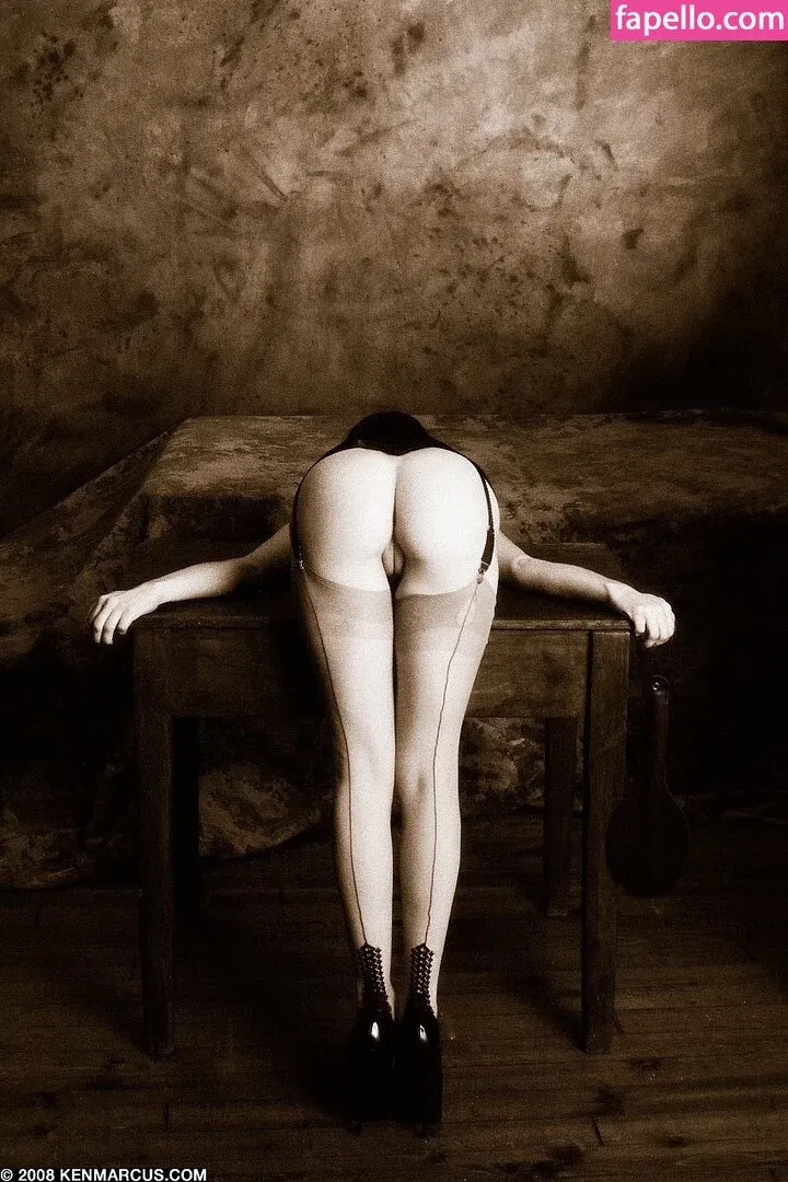 Dita Von Teese / Ditavonteese Onlyfans Photo Gallery 