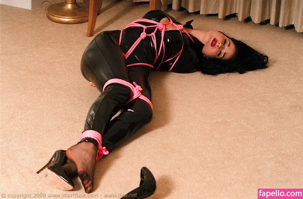 Dita Von Teese / Ditavonteese Onlyfans Photo Gallery 