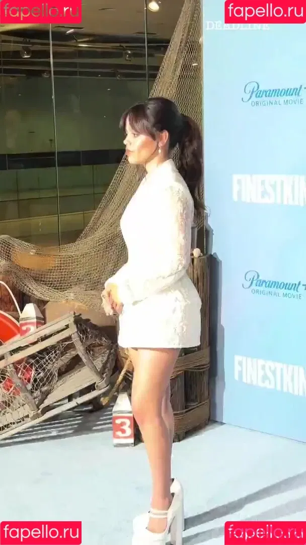 Jenna Ortega / Page / jennaortega Onlyfans Photo Gallery 