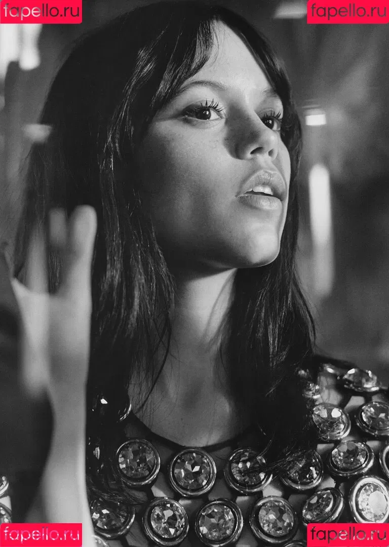Jenna Ortega / Page / jennaortega Onlyfans Photo Gallery 