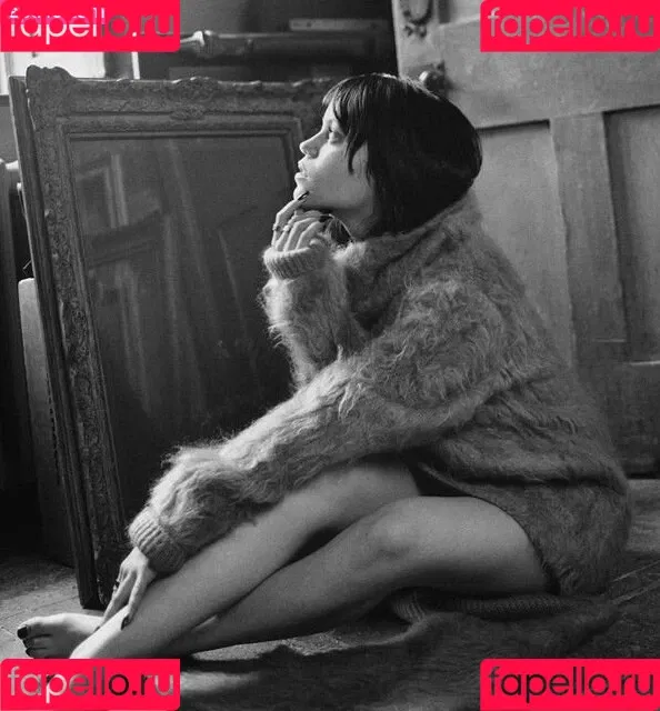 Jenna Ortega / Page / jennaortega Onlyfans Photo Gallery 