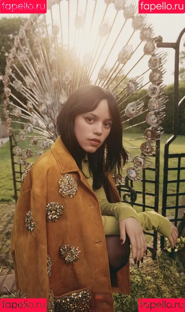 Jenna Ortega / Page / jennaortega Onlyfans Photo Gallery 
