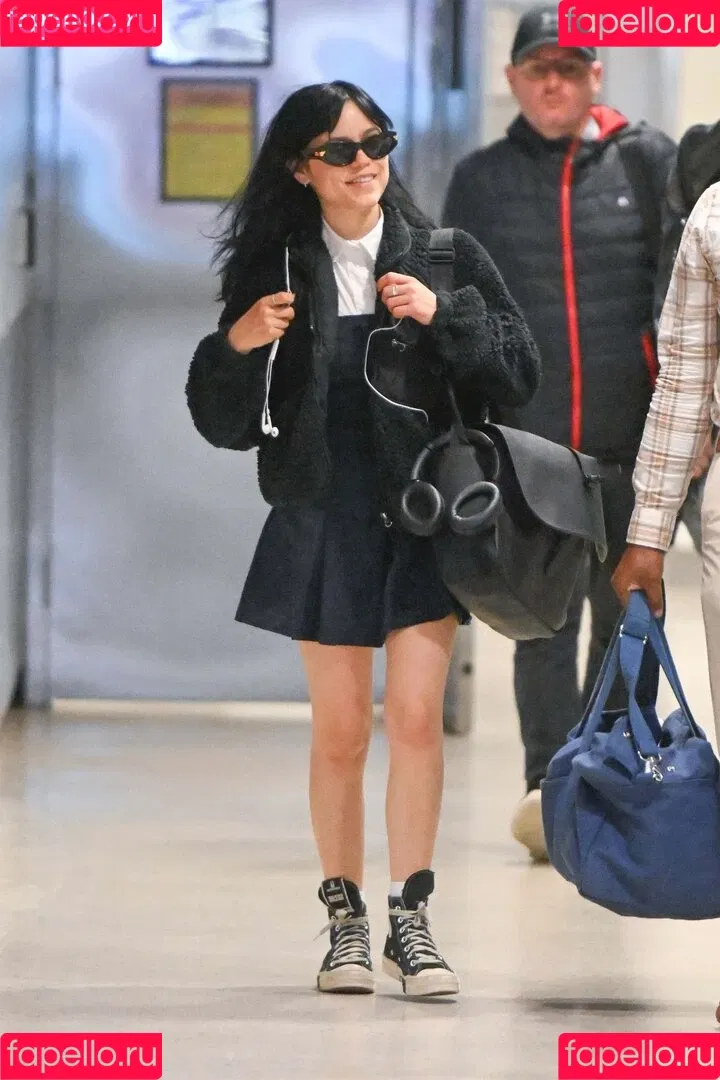 Jenna Ortega / Page / jennaortega Onlyfans Photo Gallery 