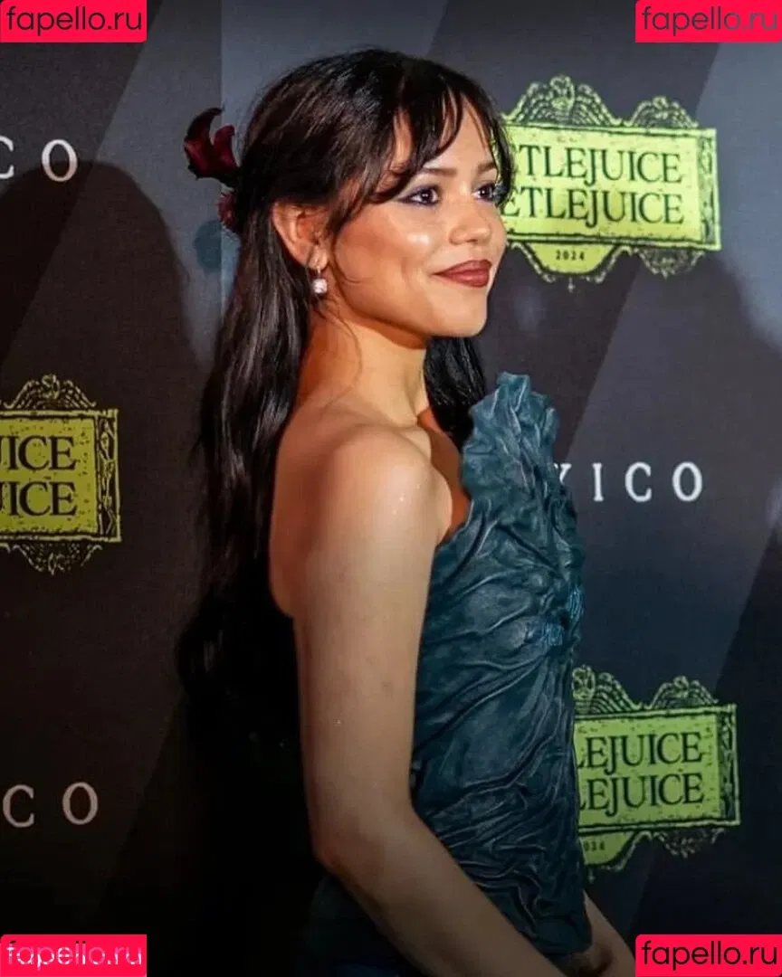 Jenna Ortega / Page / jennaortega Onlyfans Photo Gallery 