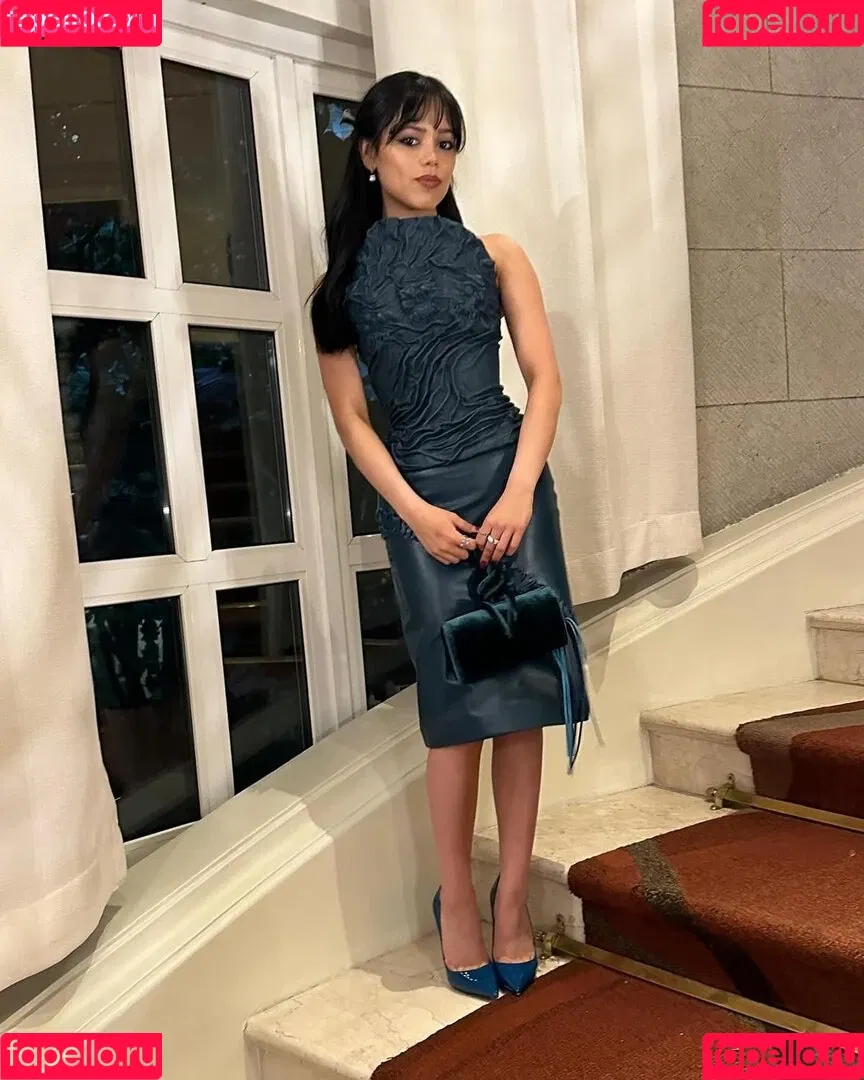 Jenna Ortega / Page / jennaortega Onlyfans Photo Gallery 