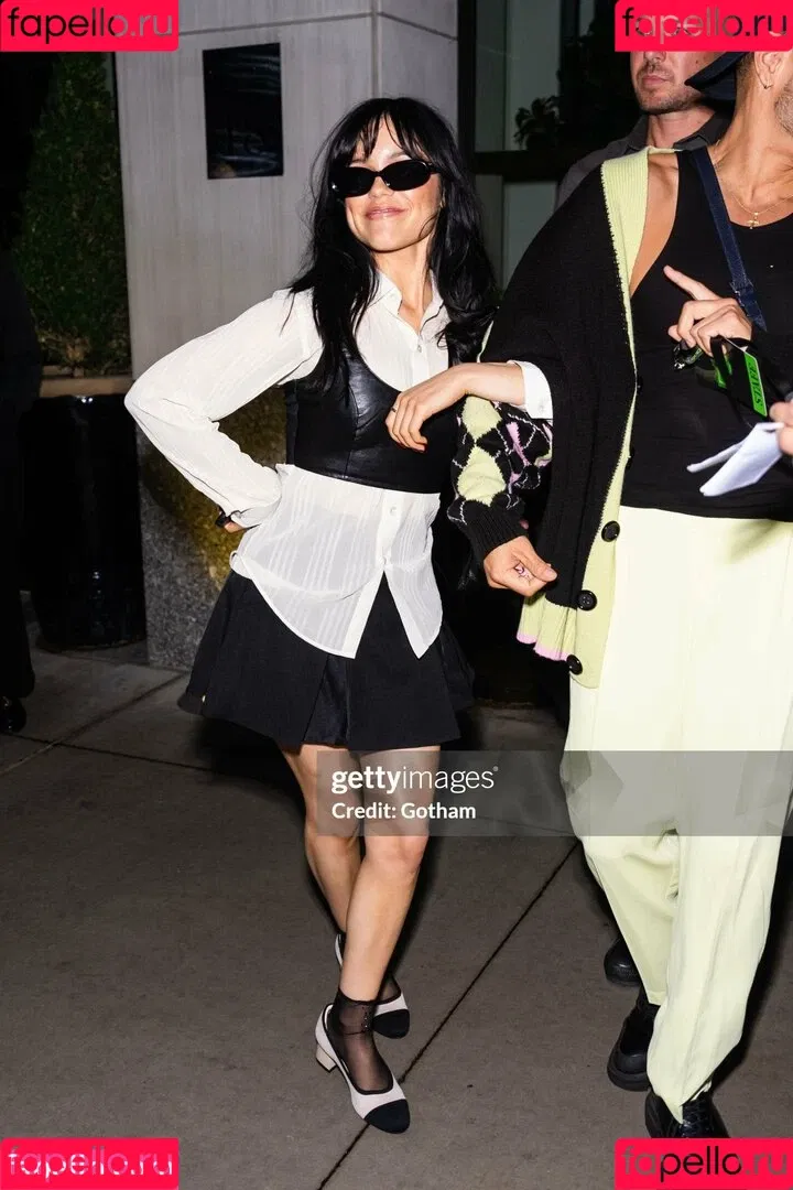Jenna Ortega / Page / jennaortega Onlyfans Photo Gallery 