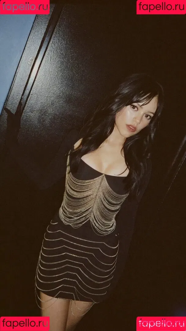 Jenna Ortega / Page / jennaortega Onlyfans Photo Gallery 