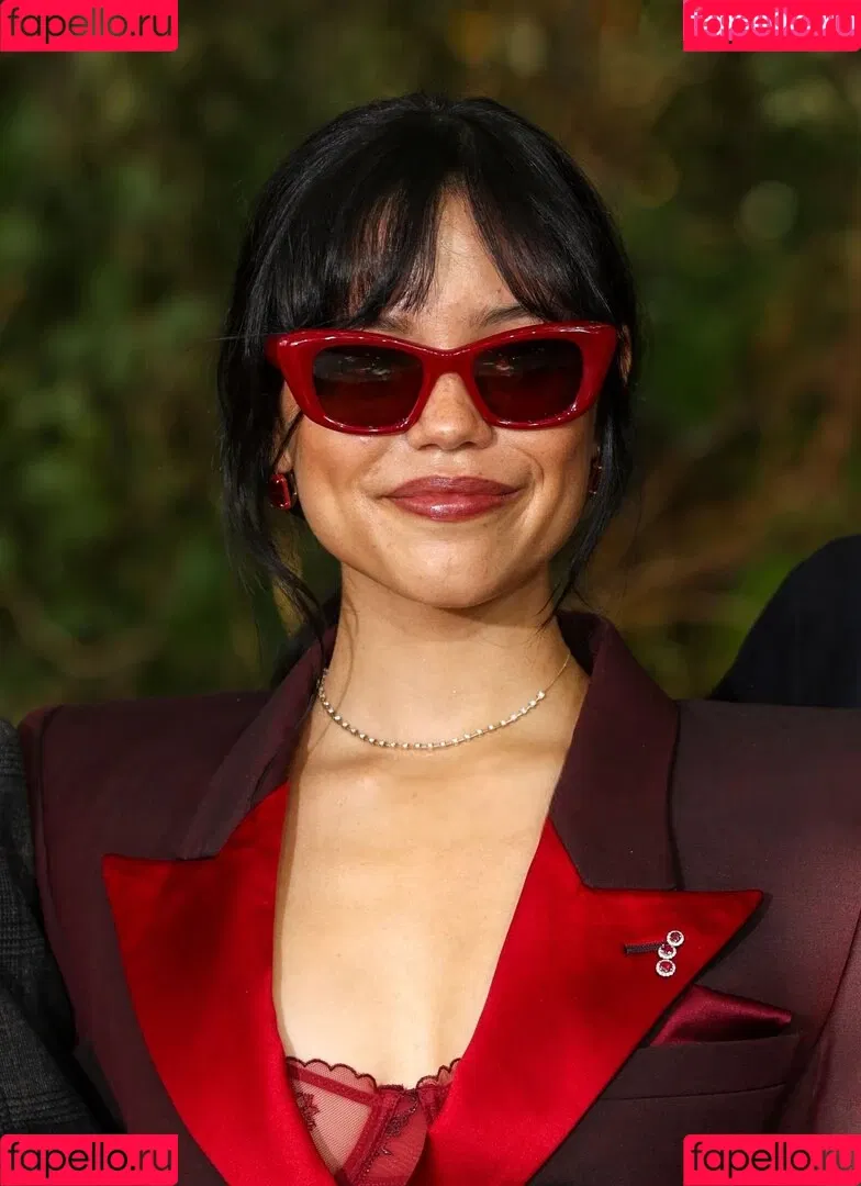 Jenna Ortega / Page / jennaortega Onlyfans Photo Gallery 