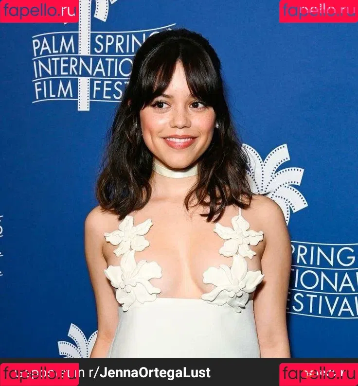 Jenna Ortega / Page / jennaortega Onlyfans Photo Gallery 