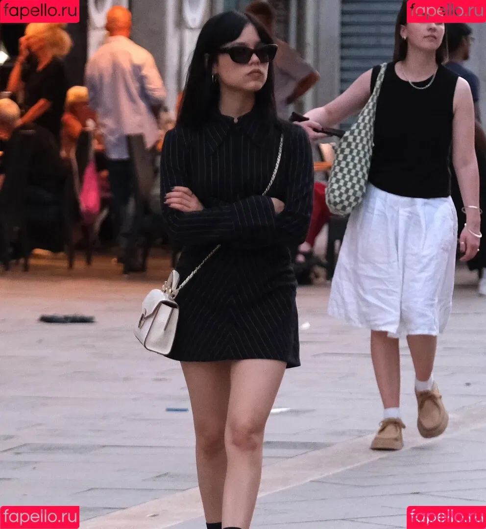 Jenna Ortega / Page / jennaortega Onlyfans Photo Gallery 
